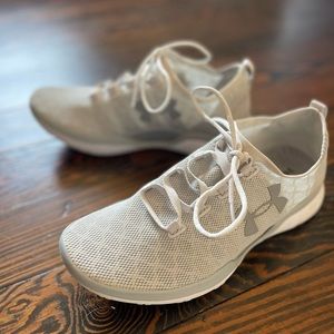 Under Armour Charged Cool Switch Tennis Shoe